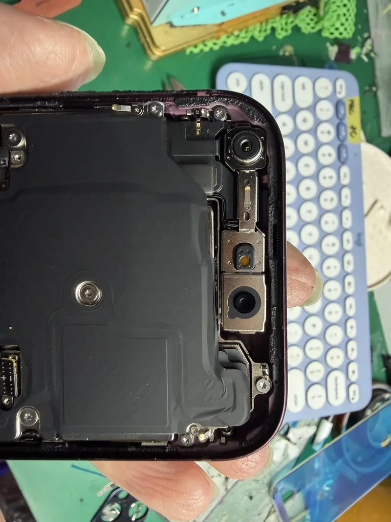 iphone 18 pro disassembly