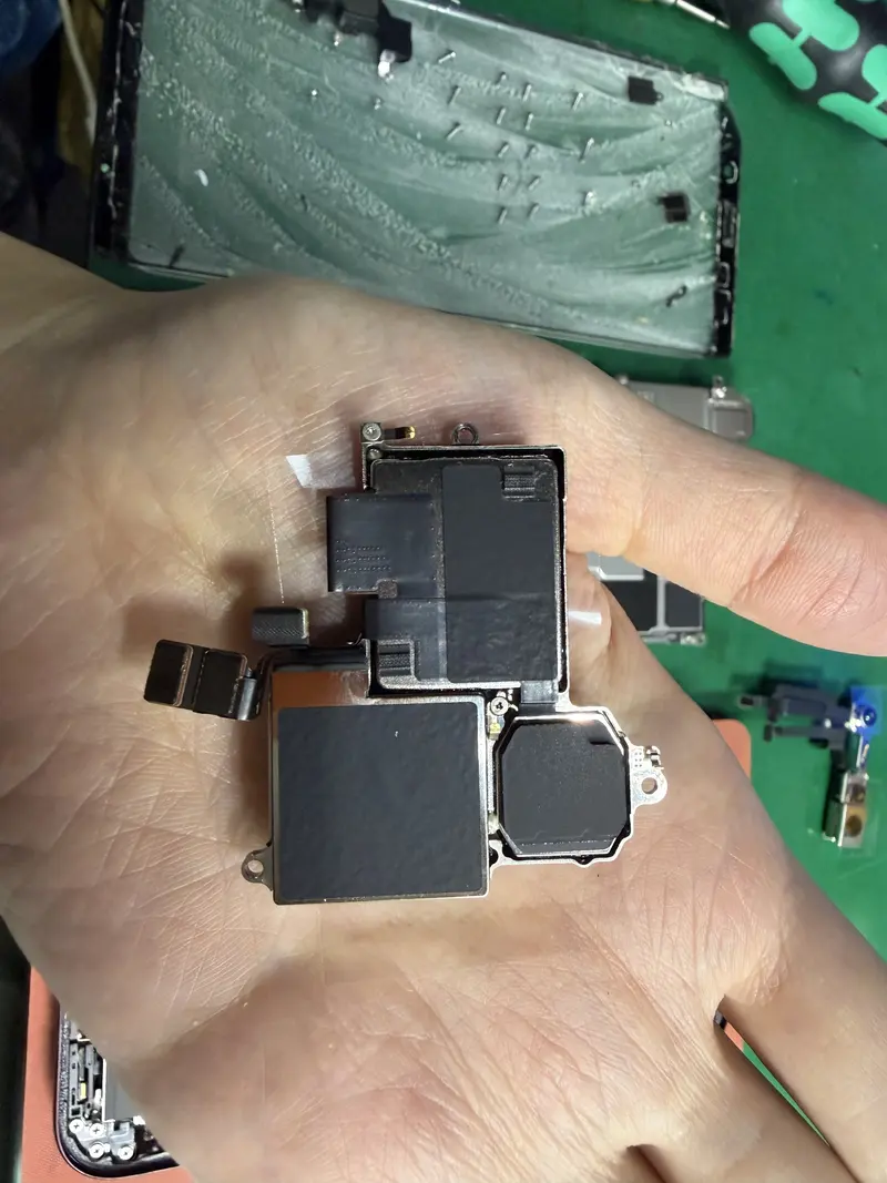 iphone 18 pro camera module